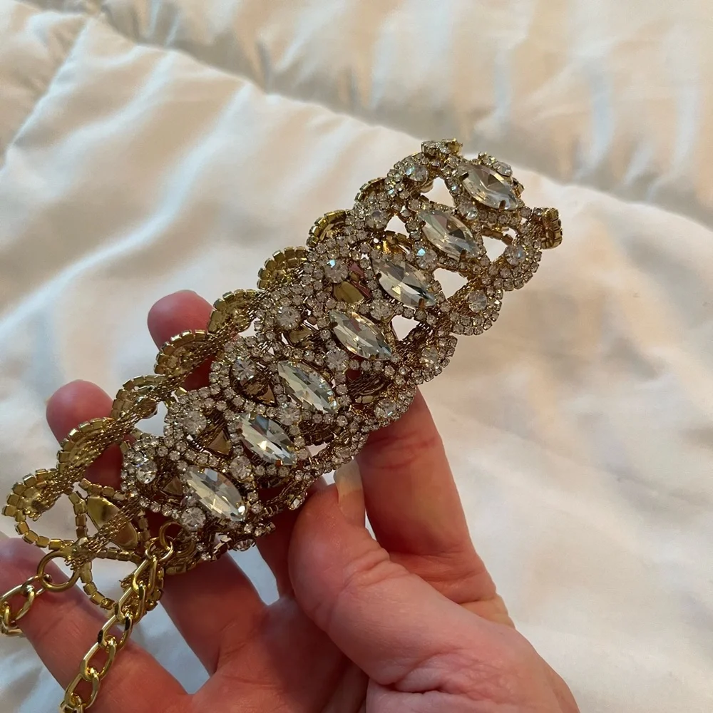 Jewel choker